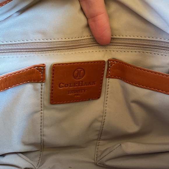 Gorgeous vintage Cole Haan bag - Picture 7 of 16